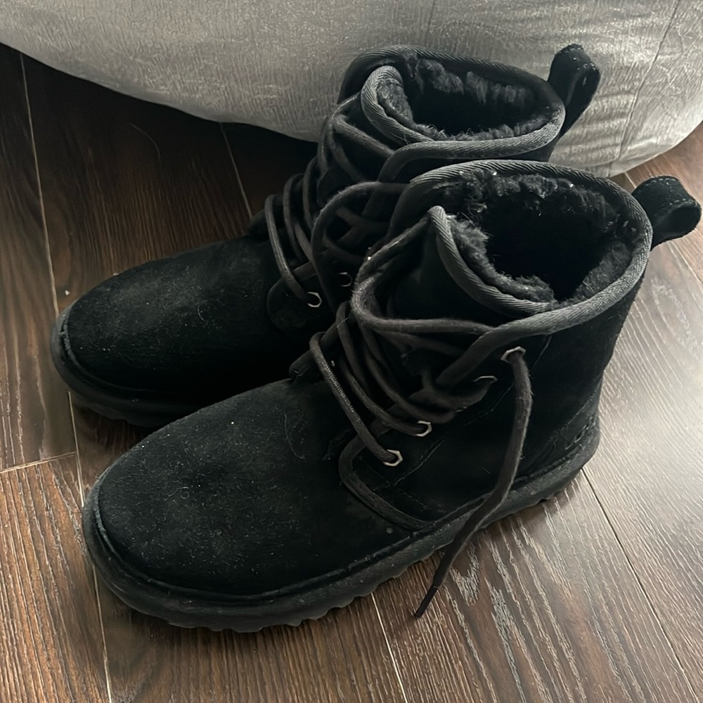 Neumel Lace Up